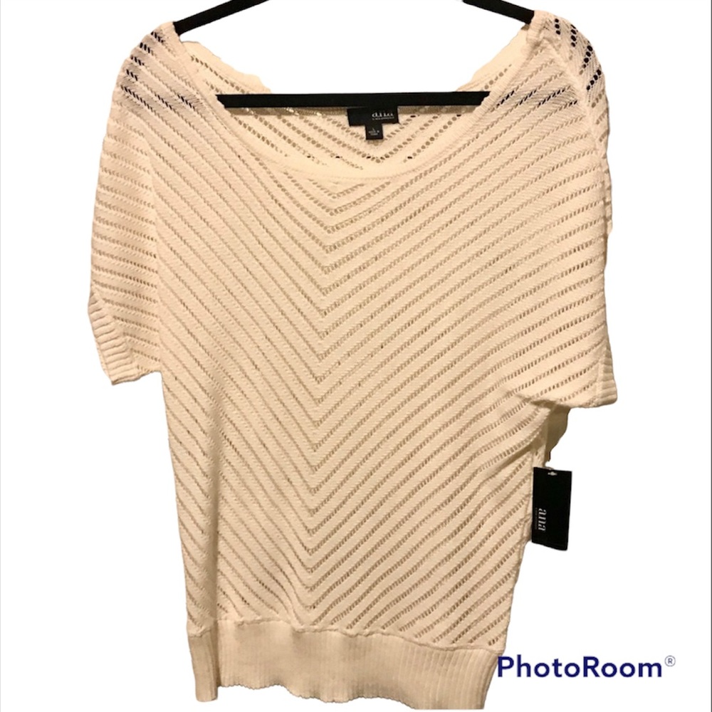 NWT a.n.a Off White Top